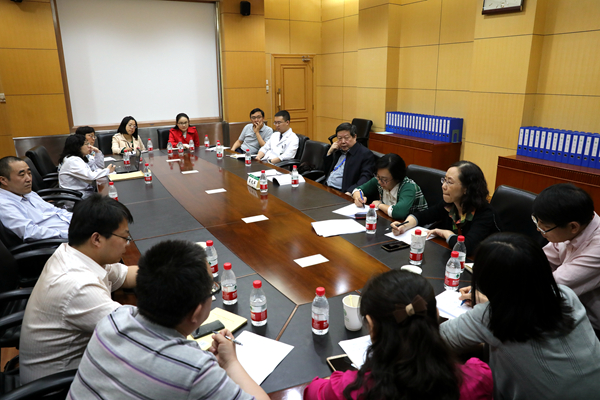 座谈3 教师_副本